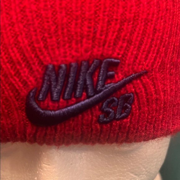Youth Nike Red Knit Beanie- stretchy with classic logo - Picture 2 of 9